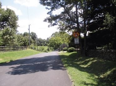 2nd image of 34985 Snickersville Tpke