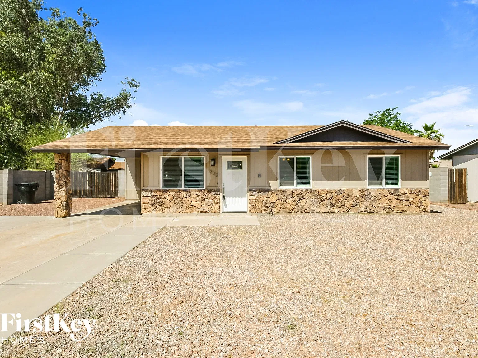 3 bed, 2.0 bath, 1052 sqft, $2,490 — Photo 1
