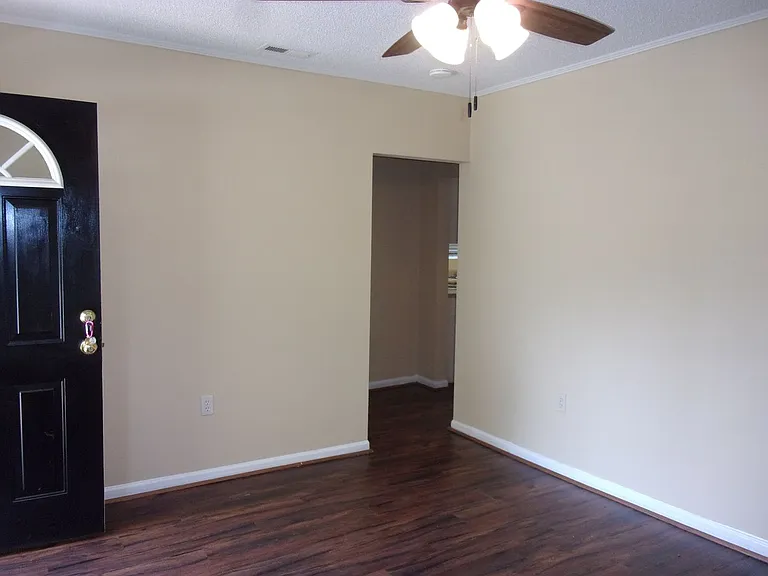522 S Spruce St — Photo 5
