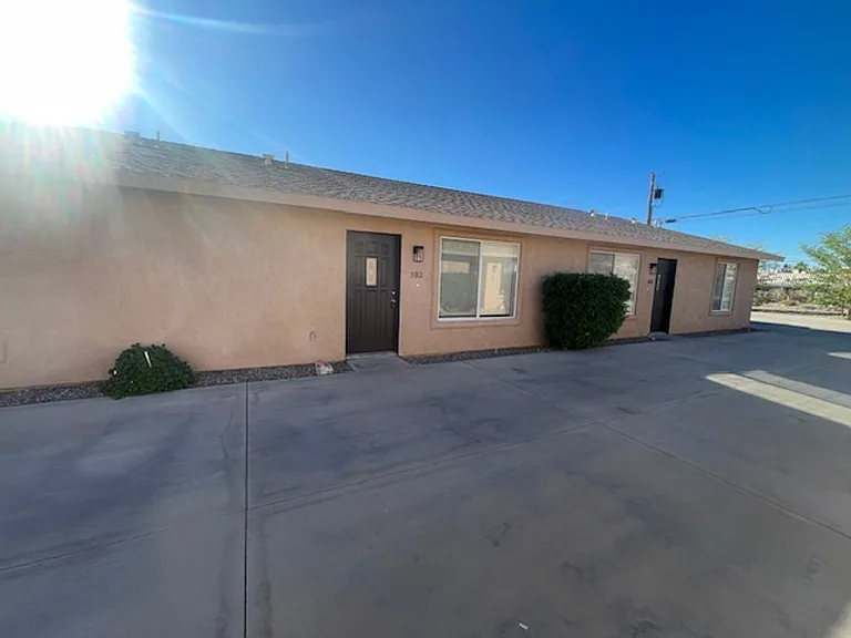 3045 Palisades Dr — Photo 2