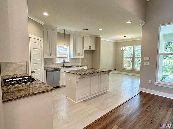 4th image of 25225 Burlington Dr