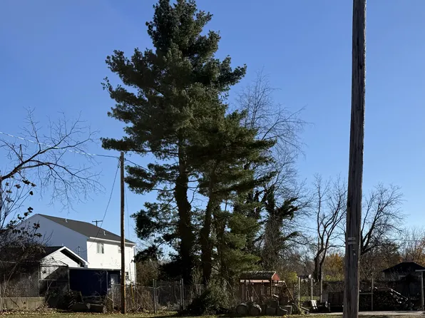 712 Wayne St, Niles, MI 49120
