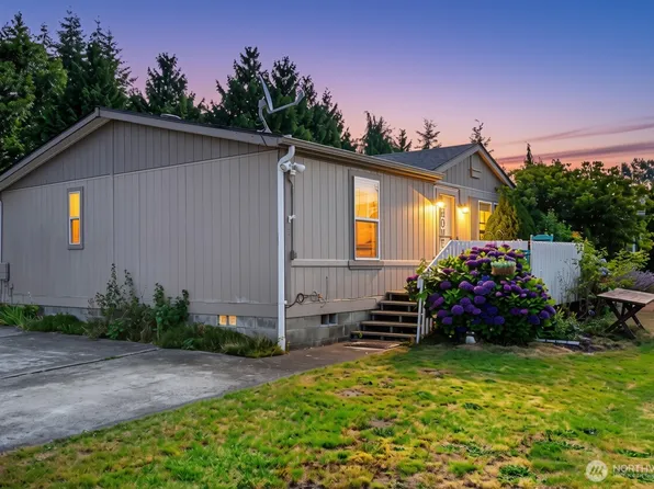 905 Carriage Ct #14, Sedro Woolley, WA 98284