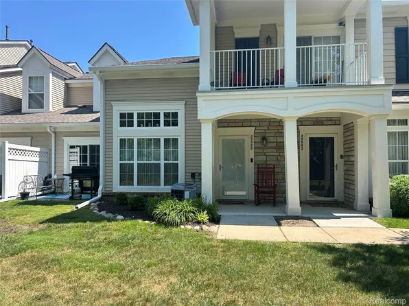 25588 Sun Sail Ct, Harrison Township, MI 48045