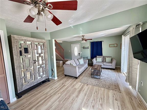 5th image of 274 Rustic Rook Rd