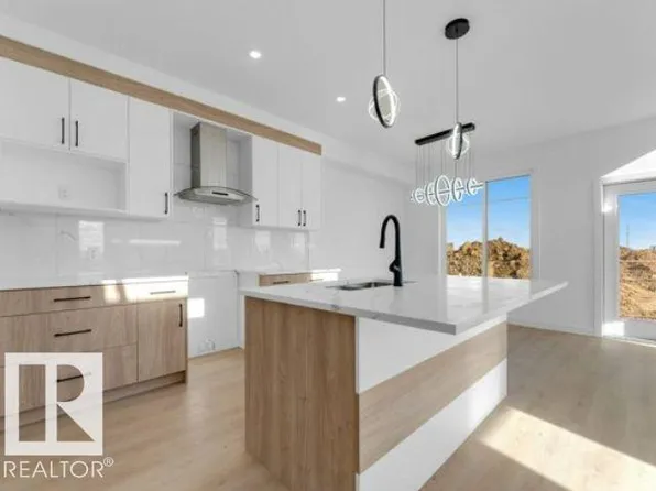 8512 Mayday Run, Edmonton, AB T6X 1A2