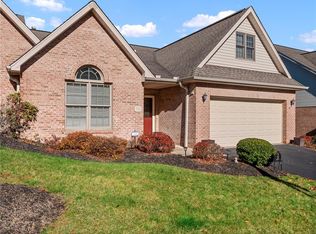 310 Woodcrest Dr, Coraopolis, PA