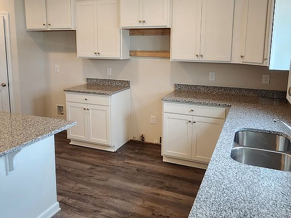 3rd image of 331 Alameda Ln