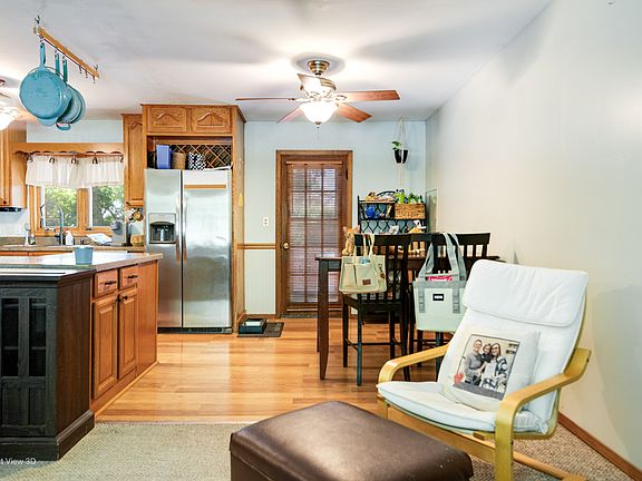 4th image of 103 Shorewood Ln