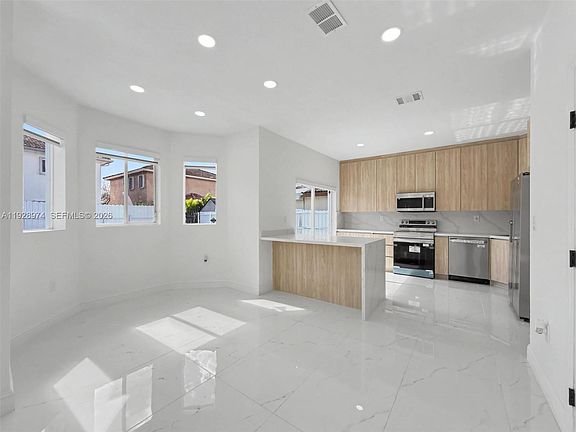 4th image of 15064 SW 30th Ter