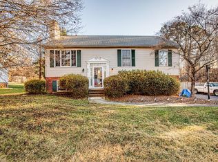 6435 River Crest Dr, Clemmons, NC 27012