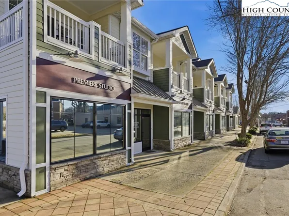 406 E Union Street #B, Morganton, NC 28655