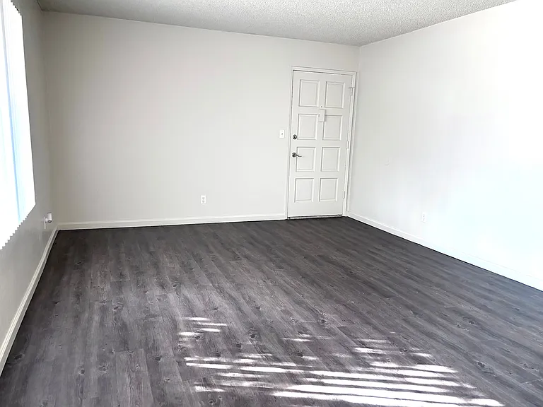 Oakwood Apartments — Photo 50