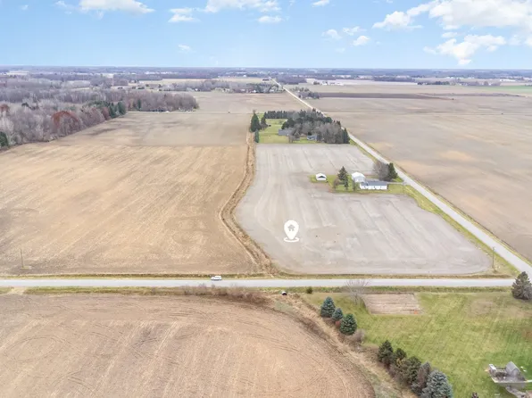 10000 Scott Rd, Freeland, MI 48623