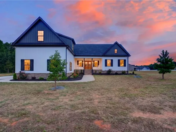 5405 Monterey Glen Ct, Browns Summit, NC 27214