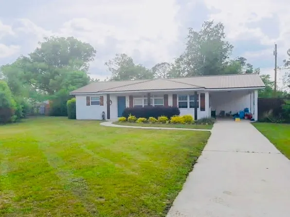 93 Wilson St, Hazlehurst, GA 31539
