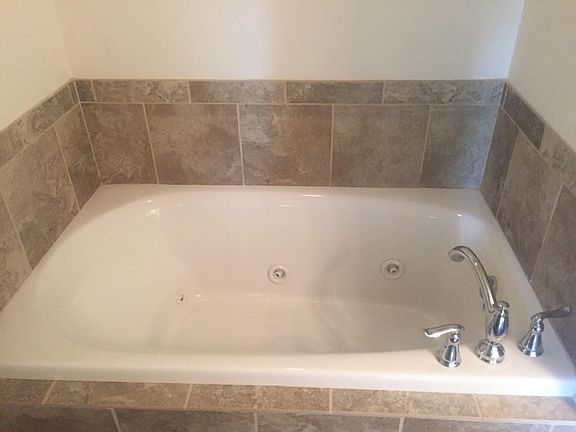 5th image of 725 Lucille Dr