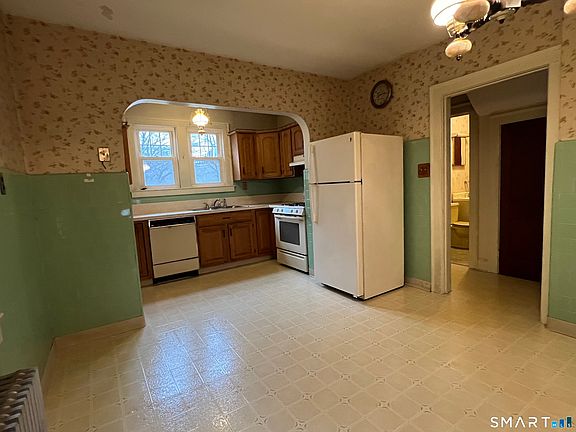 4th image of 105 Sound View Terrace