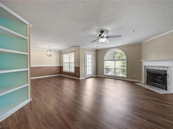 313 Mill Pond Dr #313, Winston Salem, NC 27106