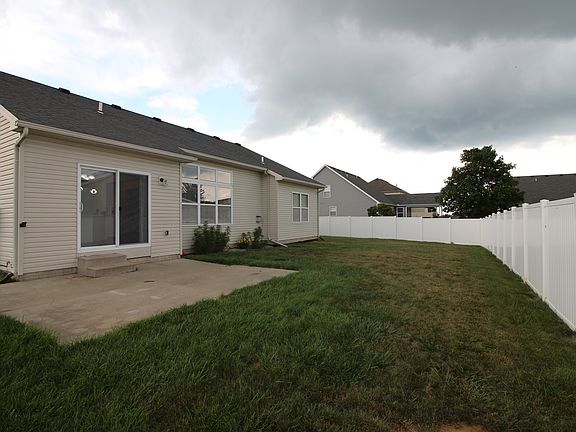 3rd image of 1859 Woods Hole Rd