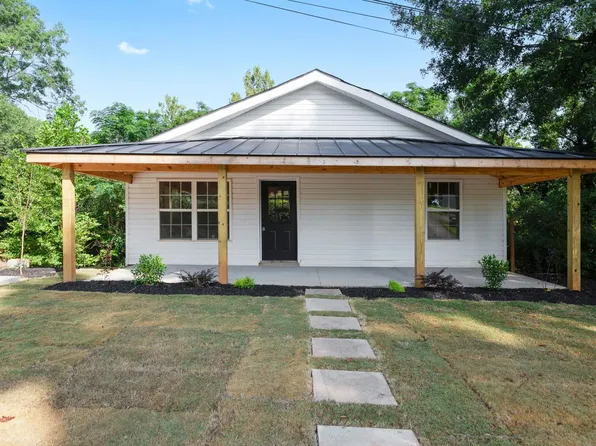 411 Brock St, Inman, SC 29349