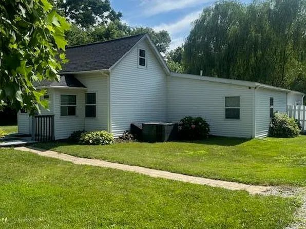 1290 Old Porter Rd, Porter, IN 46304