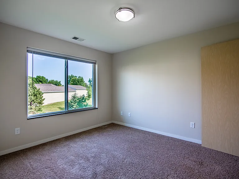 Overlook Ridge Apartments — Photo 43