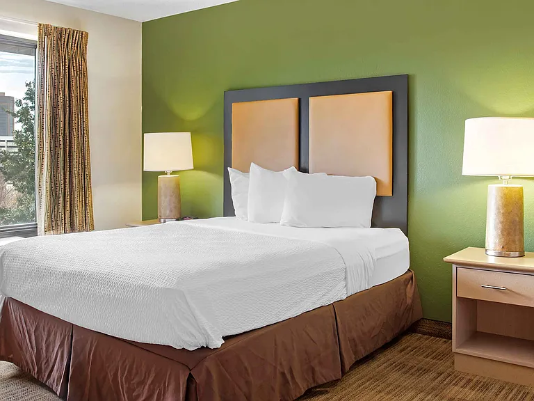 1 Bedroom Suite - 2 Queen Beds