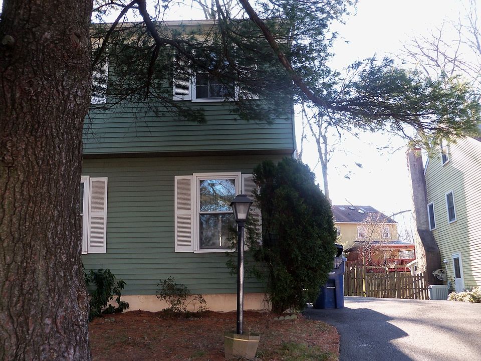 For Sale: 294 CRICKLEWOOD CIRCLE, LANSDALE, PA 19446