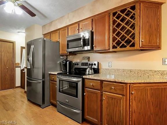 3rd image of 415 Garden Valley Dr