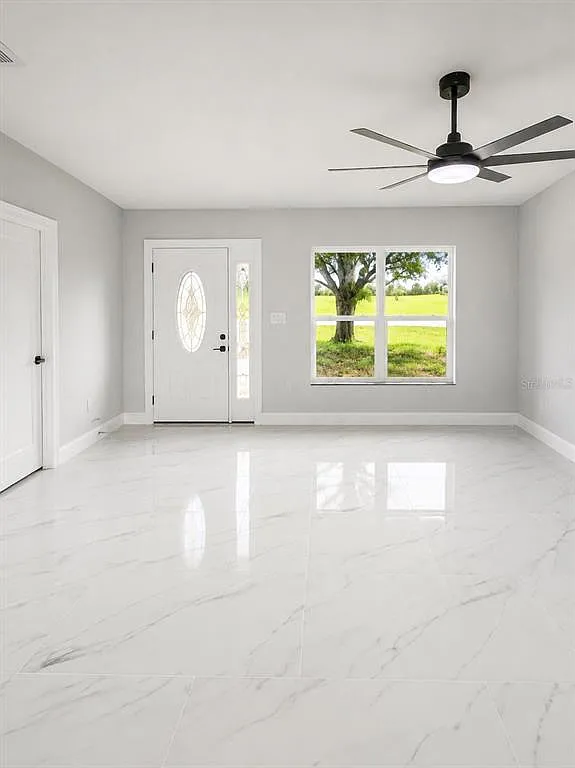 4 bed, 3.0 bath, 1706 sqft, $2,400 — Photo 4