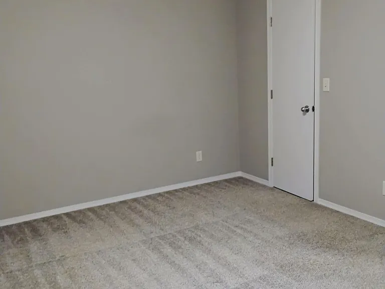 1818 N Nickelton Ct — Photo 13