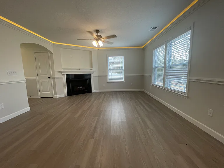 1168 Cleve Gosnell Ln — Photo 3