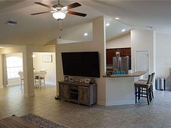 5th image of 13534 Jaeger Ave
