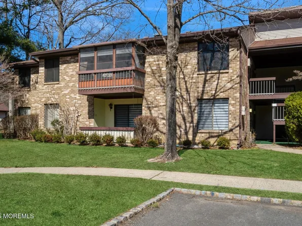 156 Cross Slope Court #F, Manalapan, NJ 07726