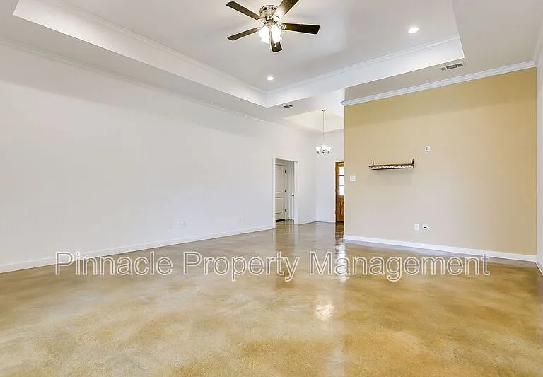 5918 Southampton Pl — Photo 6