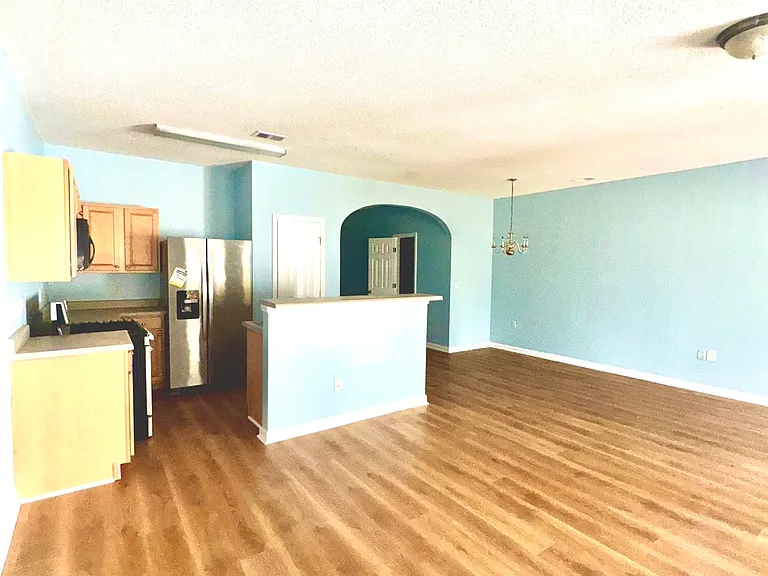 3871 Pleasant Oaks Dr — Photo 15