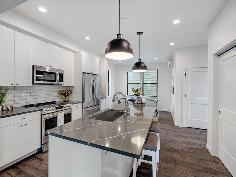 5915 Sunset Ave — Photo 4