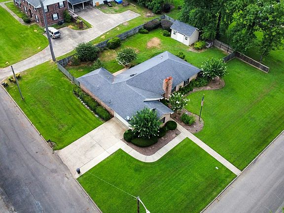 2nd image of 219 Mapleview Rd