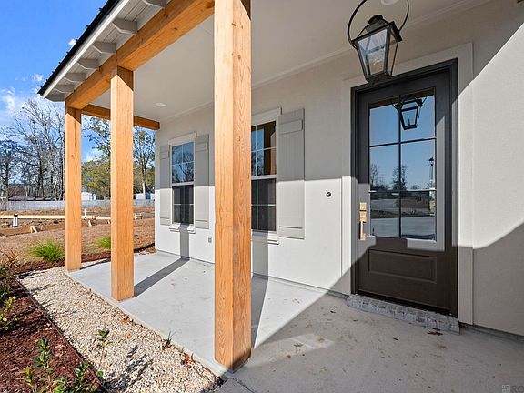 3rd image of 37125 Southdown Cir