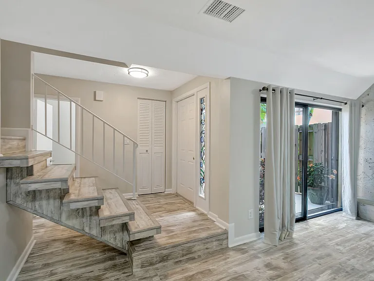 3530 E Gardens East Dr #B — Photo 17