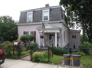 10 Harvard Pl #1, Somerville, MA 02143