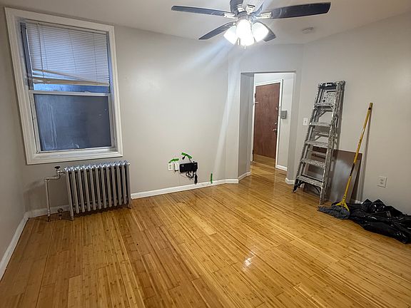 4th image of 60 63rd St #B4n