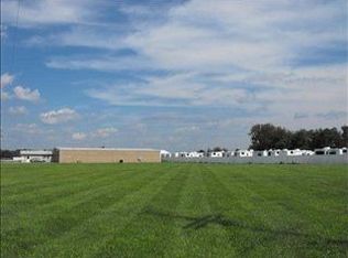 2568 S Country Club Rd, Warsaw, IN 46580