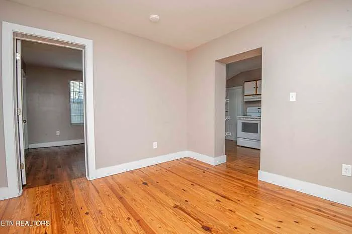 210 Dodson Ave — Photo 6