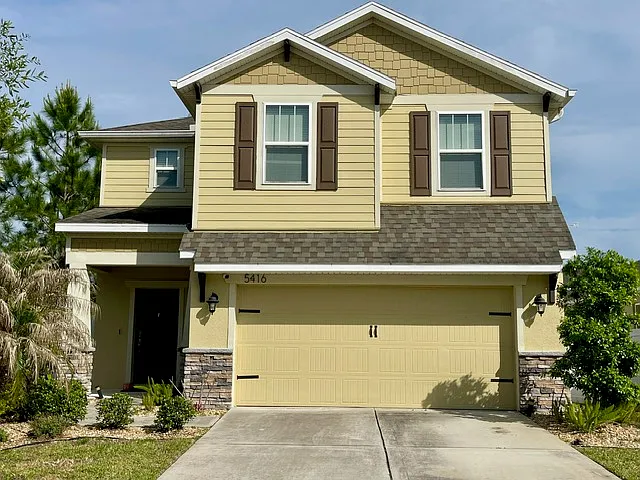 4 bed, 2.5 bath, 2254 sqft, $2,975 — Photo 2