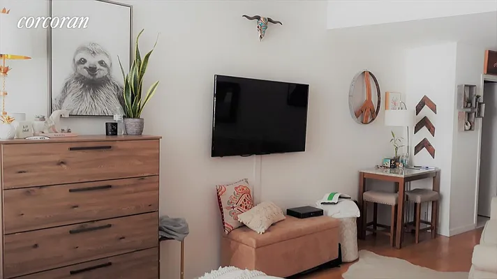 Rented by Corcoran | media 14
