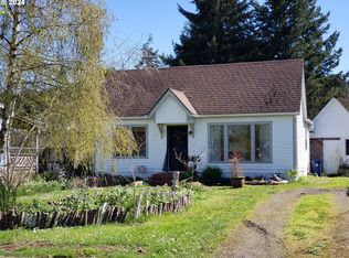 574 N Collier St, Coquille, OR