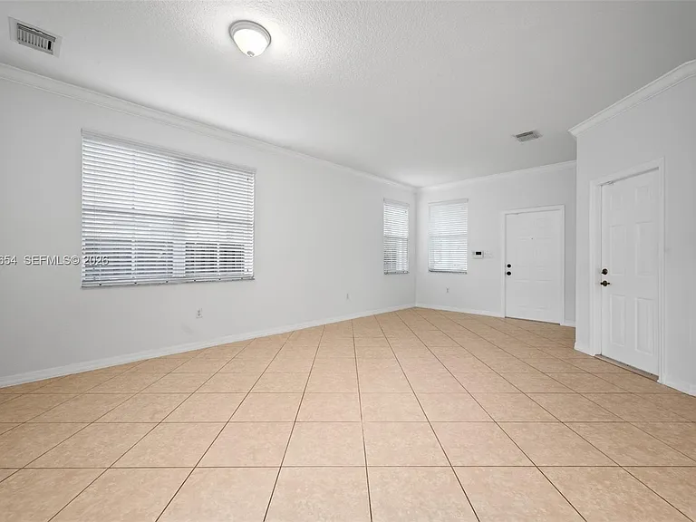 12392 SW 124th Ter — Photo 5
