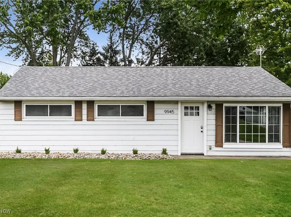 9945 Crestwood Dr, Twinsburg, OH 44087